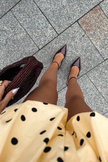 High Heels mit Lackeffekt aus Kunstleder CzekoladoĮe Fionnel 2