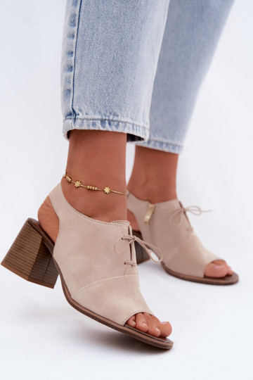 Elfenbein elegante Wildleder-Pumps mit stilvollen Details Zazoo 40523 2