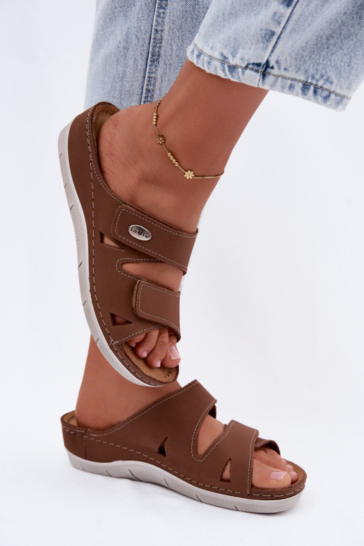 Braune Damenschuhe aus Leder mit Klettverschlüssen Inblu OE0001GU