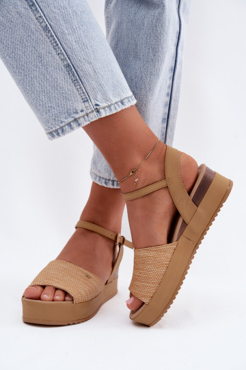 Sandfarbene Damen-Sandalen mit Plattform