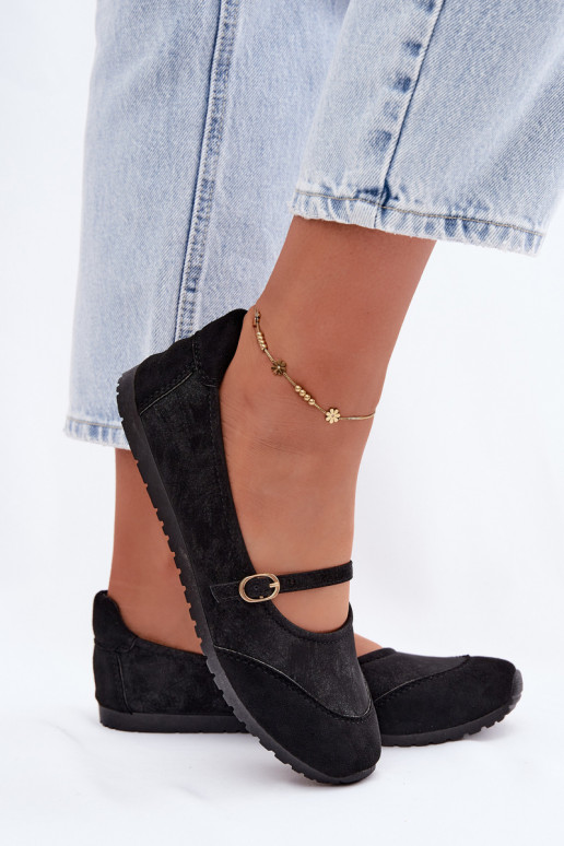 Sportliche Ballerinas mit Riemen in Schwarz Charmy