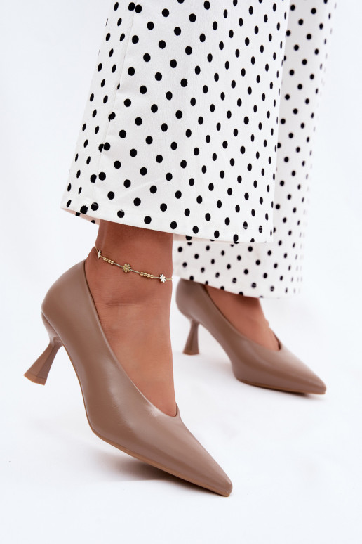 Spitze Schuhe mit Absätzen in Khaki Silenta