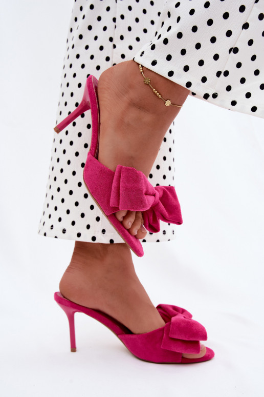 Damen-Slipper mit dünnen Absätzen und Schleifen aus Kunstwildleder in Rosa Tai turignolia
