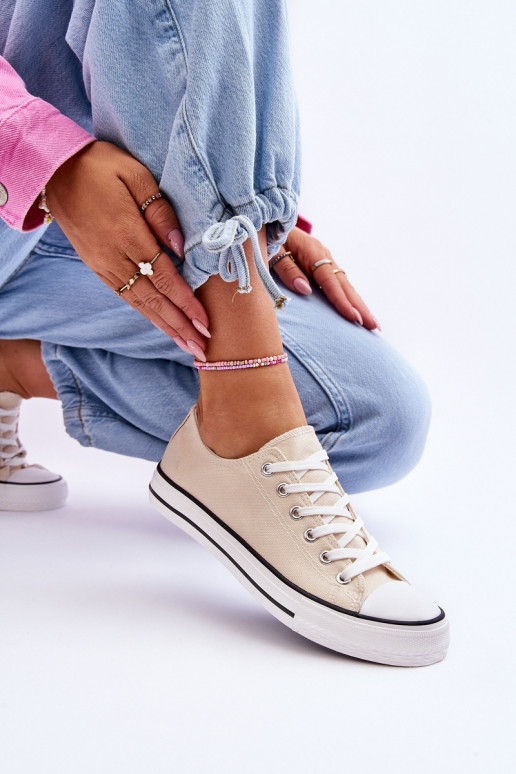 Klassische niedrige Damensneaker in Elfenbein Vegas