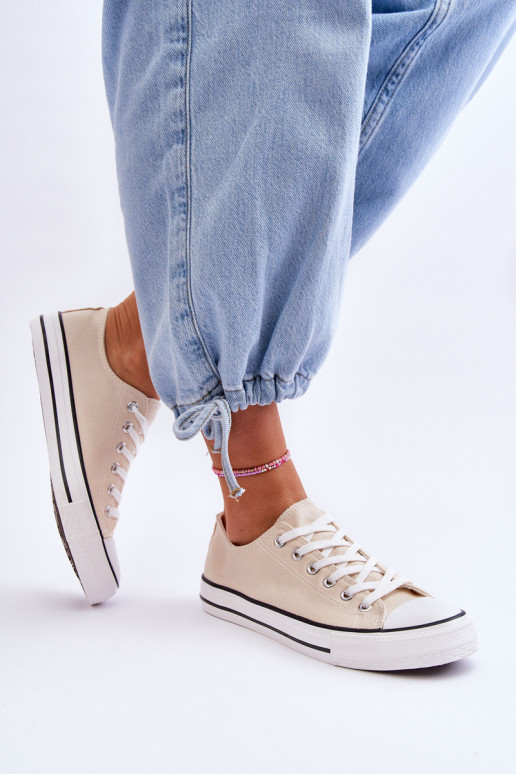 Klassische niedrige Damensneaker in Elfenbein Vegas