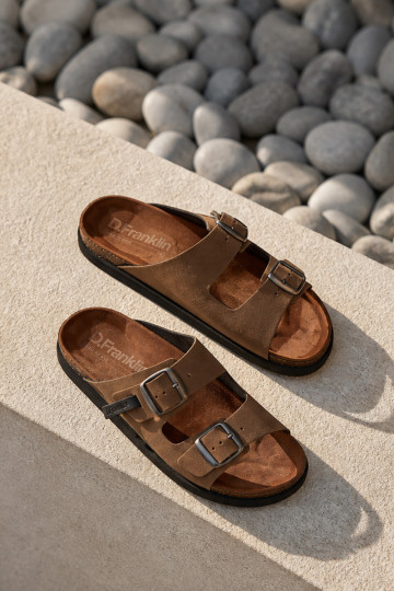 Herrenlederslipper mit Schnallen D.Franklin DFSH407017 braun 2