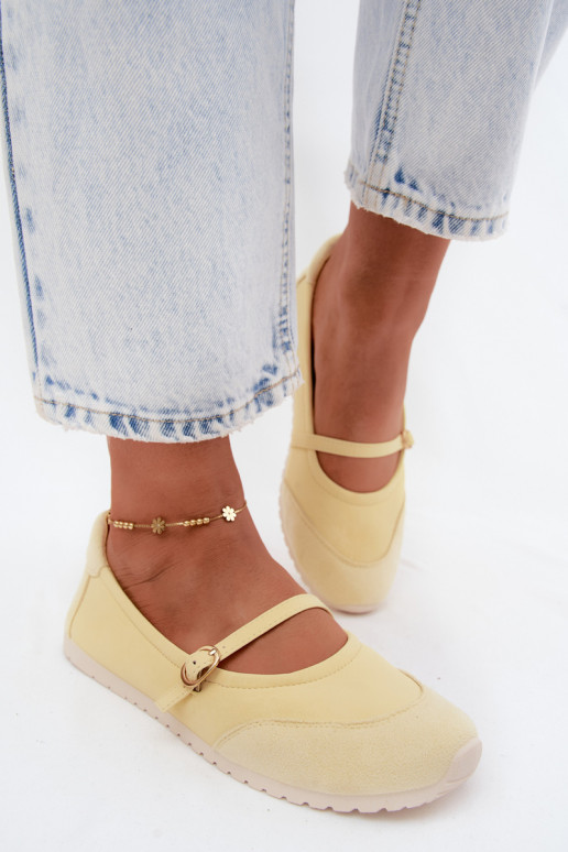 Gelbe sportliche Ballerinas mit Riemchen Charmy