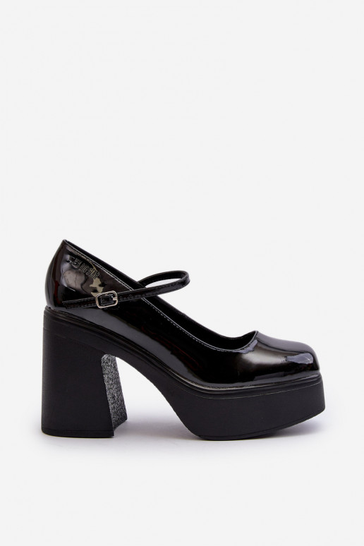 Damen schwarze Schuhe mit lackiertem Effekt und Plattform Big Star NN274004