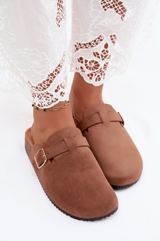 Holzclogs mit Plattform und Schnallen in Braun Selio