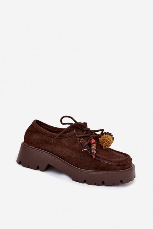 Schuhe mit schönen Details aus Kunstveloursleder in Schokolade Melonia
