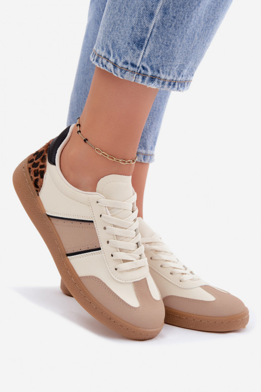 Sneaker aus Kunstleder in Sand Corelle