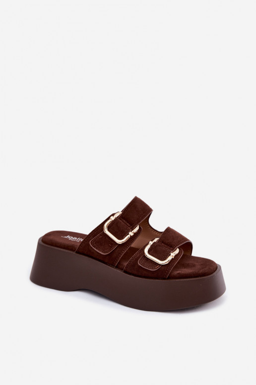 Damen Clogs mit Plattform und Schnallen in Schokoladenfarbe aus Kunstveloursleder Hazelia