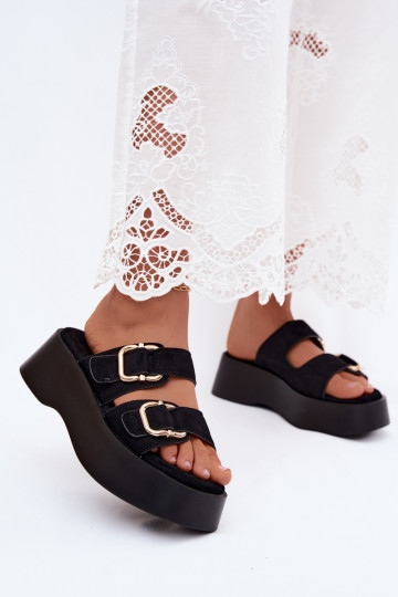 Damen Clogs mit Plattform und Schnallen in Schwarz aus Kunstveloursleder Hazelia 2