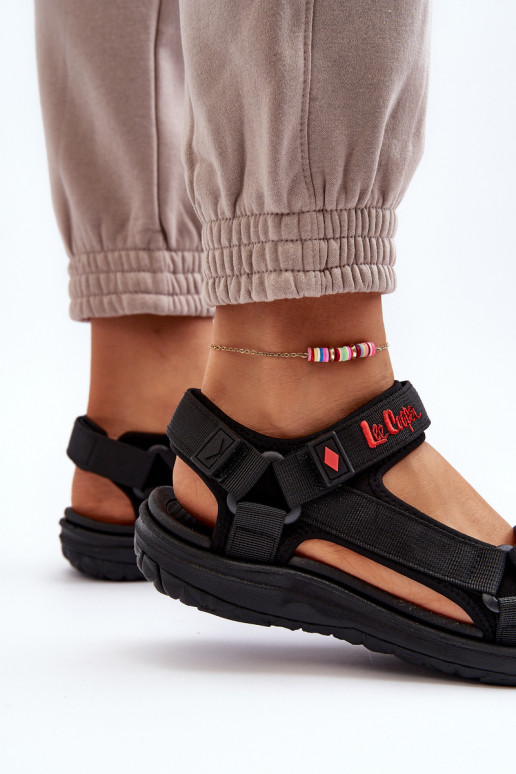 Damen-Sandalen mit klebrigen Verschlüssen in Schwarz Lee Cooper LCIN-26-34-4423L