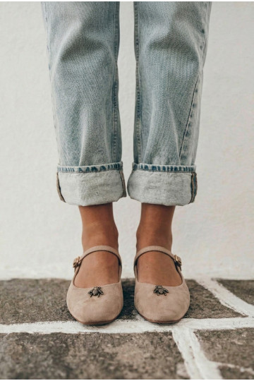 Damen Ballerinas mit Riemen und Schnallen in Sandfarbe aus Kunstveloursleder Pinea