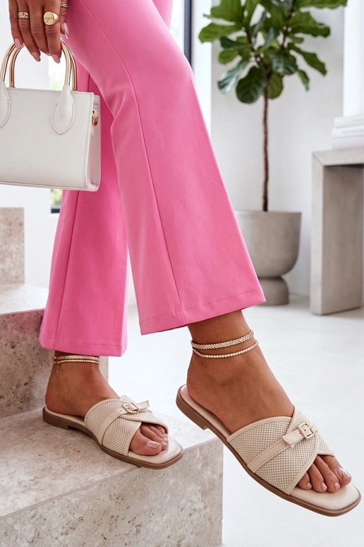 Sandfarbene Damenclogs mit Riemen Rosalind