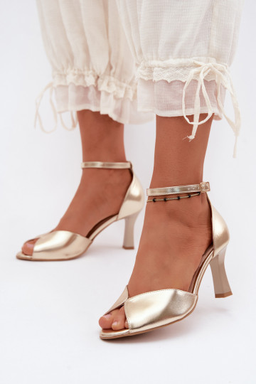 Goldene Damen Sandalen auf kleinem Absatz Zazoo 1120 2