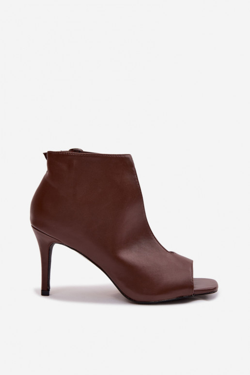 Damen-Sandalen mit dünnen Absätzen in Schokoladenfarbe Helira