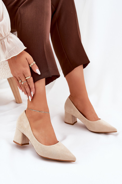 Damen-Schuhe mit spitzen Zehen und Absätzen in sand Merinette