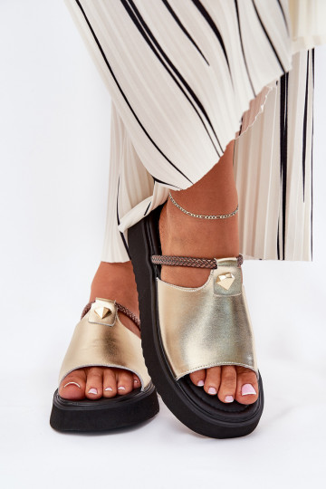 Lederpantoffeln für Damen mit Plattform und verzierten Absätzen in Gold D&A MK51-475 2