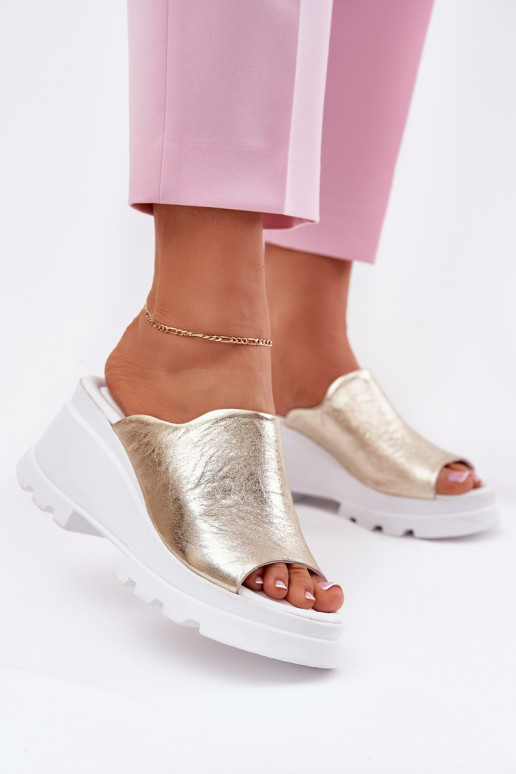 Lederpantoffeln mit Plattform in Gold Artiker 56C0435