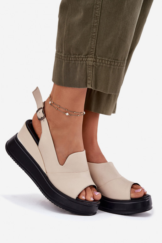 Damen-Ledersandalen auf der Plattform in Sandfarbe Artiker 54C0401