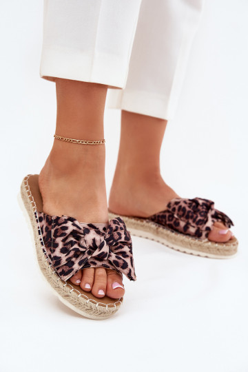 Damen-Platformsandalen mit Geflecht und Schleife im Leopardenmuster in Sandfarbe Alpireda