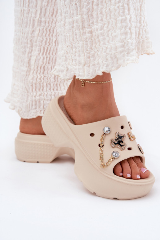 Leichte Damen-Platformsandalen mit goldenen Details und Clips in Sandfarbe Ivoriel
