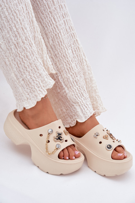 Leichte Damen-Platformsandalen mit goldenen Details und Clips in Sandfarbe Ivoriel