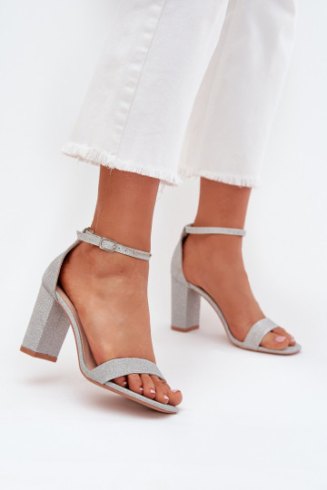 Damen Sandalen mit hohen Absätzen und Glanz in Silber Kavina 2