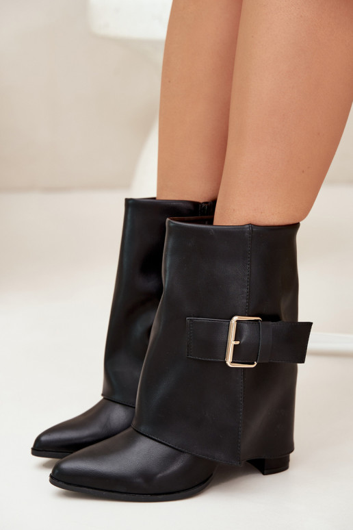 Wärmende Stiefeletten mit Absatz und goldener Schnalle in Schwarz Ylenara