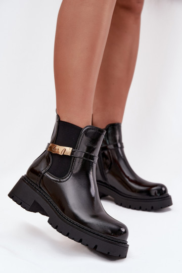 Stylische isolierte Stiefeletten mit Lackeffekt und verzierten Absätzen in Schwarz Vivessa