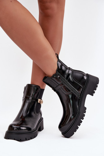 Stylische isolierte Stiefeletten mit Lackeffekt und verzierten Absätzen in Schwarz Vivessa 2