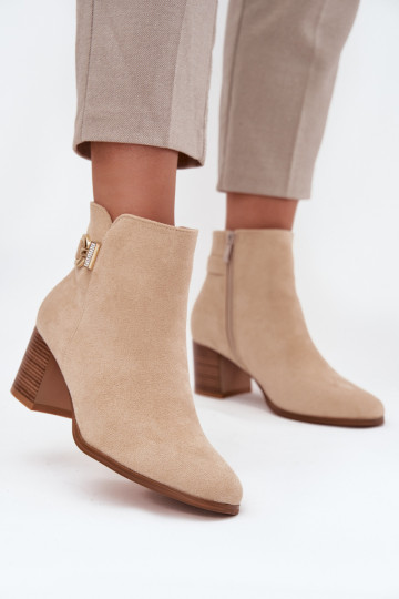 Wärmende Stiefeletten mit goldenen Details in Sandfarbe Renora 2