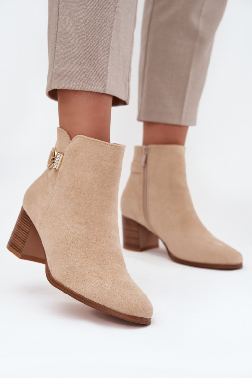 Wärmende Stiefeletten mit goldenen Details in Sandfarbe Renora