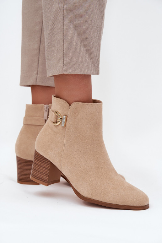 Wärmende Stiefeletten mit goldenen Details in Sandfarbe Renora