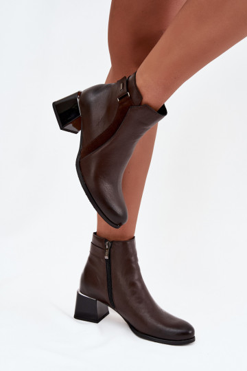 Lederne, wärmende Damen-Stiefeletten mit Absätzen, schokoladenfarben Zazoo 60563