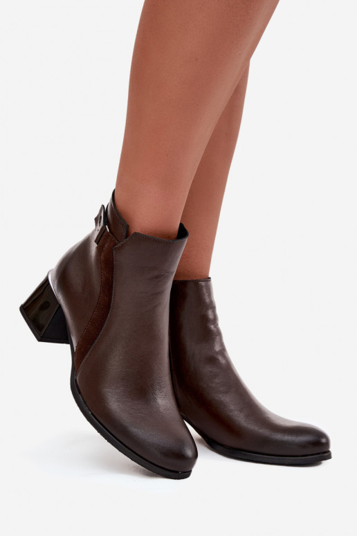 Lederne, wärmende Damen-Stiefeletten mit Absätzen, schokoladenfarben Zazoo 60563