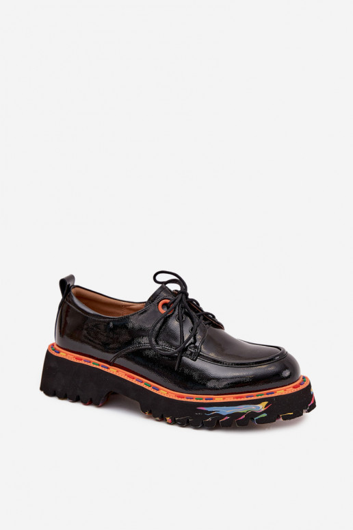 Schwarze Lederschuhe mit Lackeffekt Artiker 57C0176
