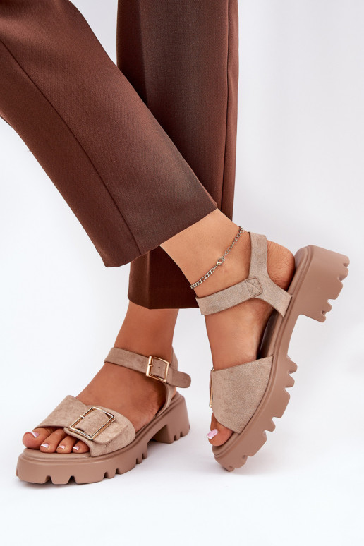 Damen Sandalen aus Kunstveloursleder mit Schnallen in Sand Gofielle