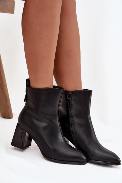 Wärmende Stiefeletten mit Absatz aus Naturleder Vinceza 66812 in Schwarz