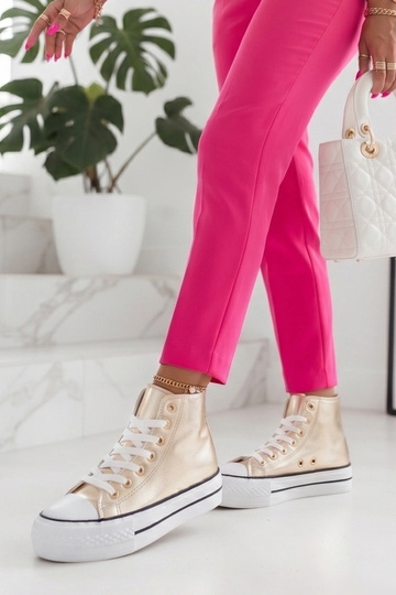 Goldene metallische Sneakers über dem Knöchel Piper