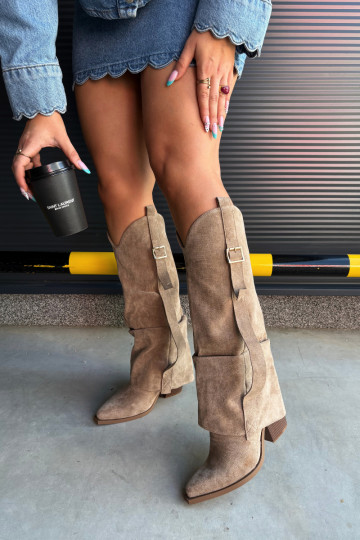 Damen Overknee-Stiefel mit Absätzen, Rüschen und Schnallen in sandfarbener Caster