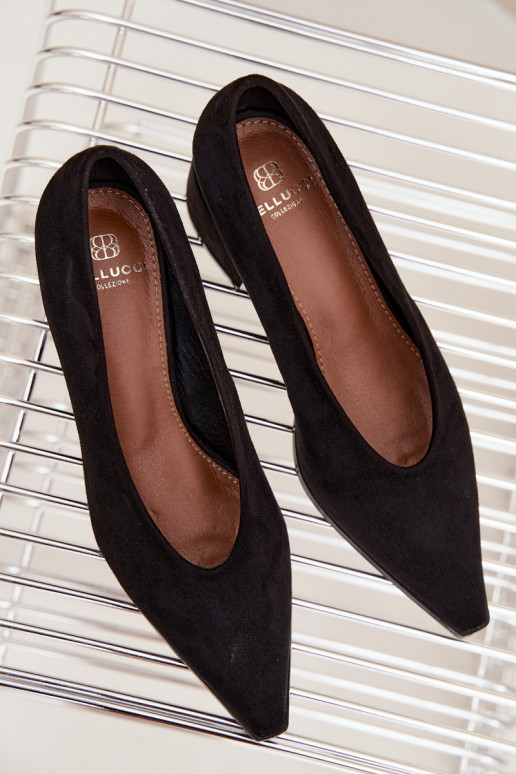 Schuhe mit spitzem Zehen und quadratischen Absätzen in schwarzer Lavisa