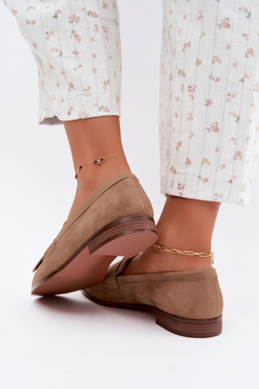 Sandfarbene Damen-Mokassins mit Fransen und goldenen Details Brenis