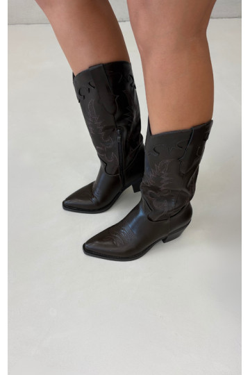 Knöchelhohe Cowboy-Stiefel mit Absätzen aus schokoladenfarbenem Kunstleder Jarissa 2