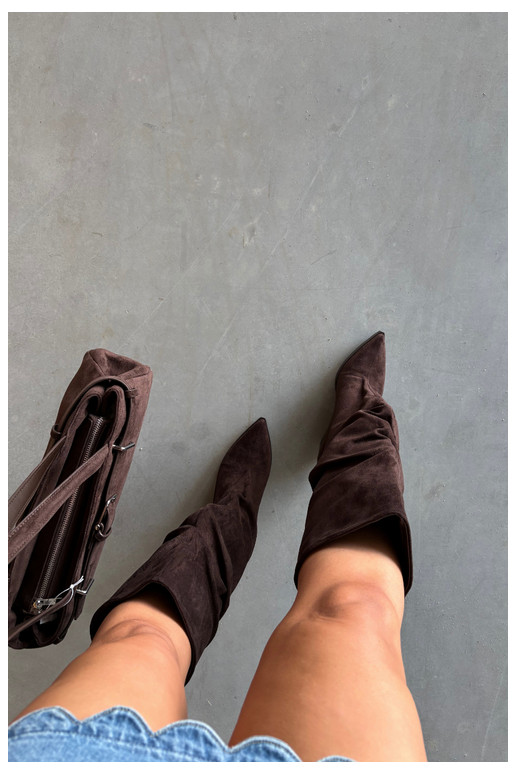 Damen Overknee-Stiefel mit gebogener Oberseite und Absätzen aus Wildleder in schokoladenfarbener Durela