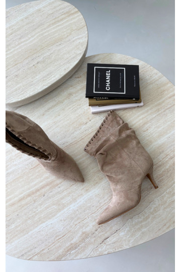Falten ankle boots mit dünnen Absätzen in sandfarbener Herella 2