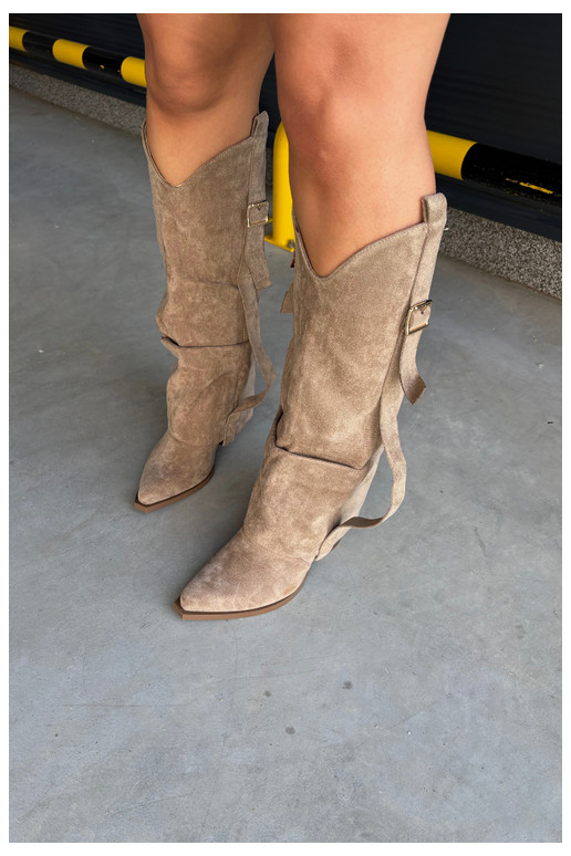 Damen Overknee-Stiefel mit Absätzen, Rüschen und Schnallen in sandfarbener Caster