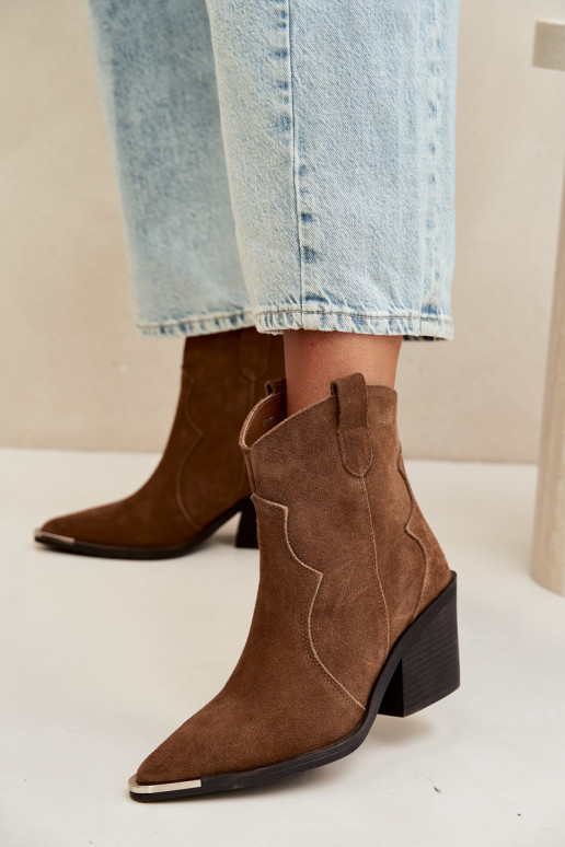 Braune Wildleder-Cowboystiefel mit Isolierung und Absätzen Pelsa